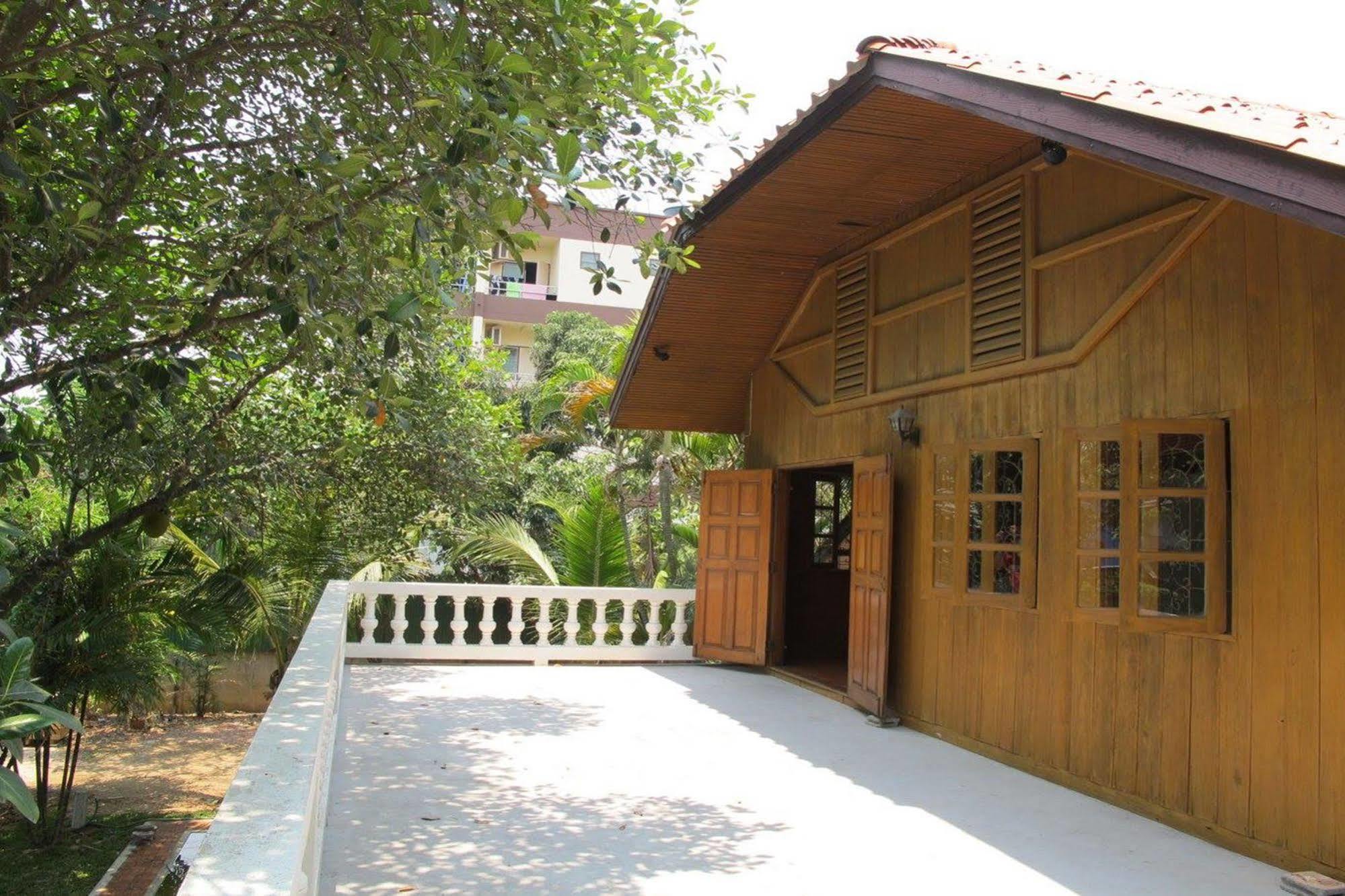 Planter'S Hostel Chiang Mai Esterno foto